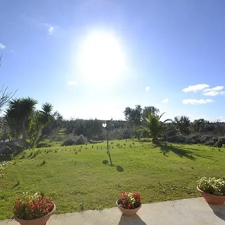 Sleeps 2 Pool Air Con Wifi *