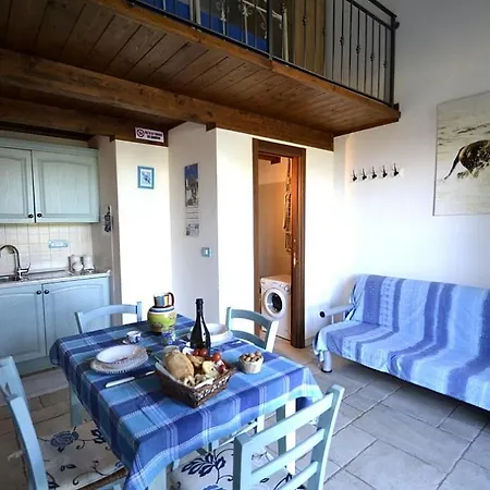Sleeps 2 Pool Air Con Wifi *