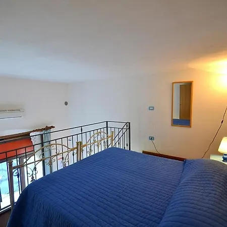 Sleeps 2 Pool Air Con Wifi * Cisternino