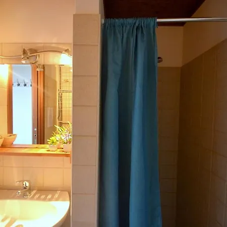Sleeps 2 Pool Air Con Wifi Apartmán